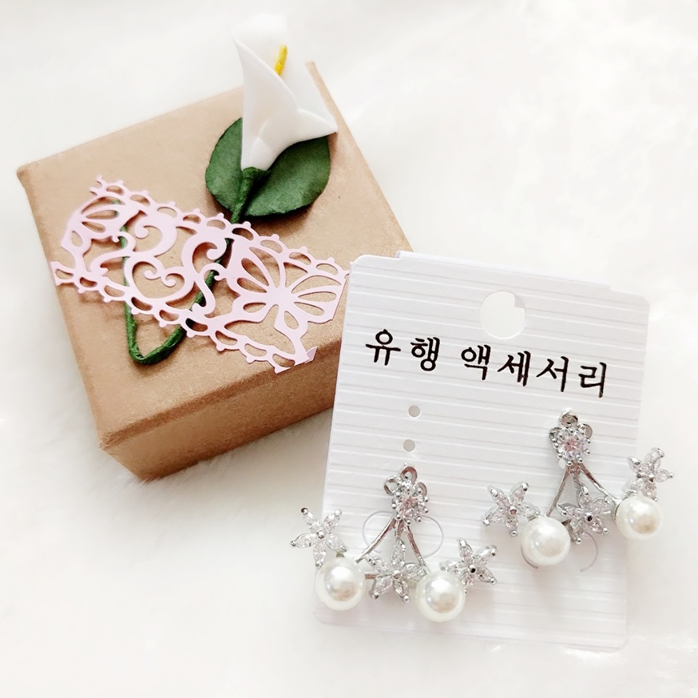 NEW Floral Earrings with faux pearl and crystal
